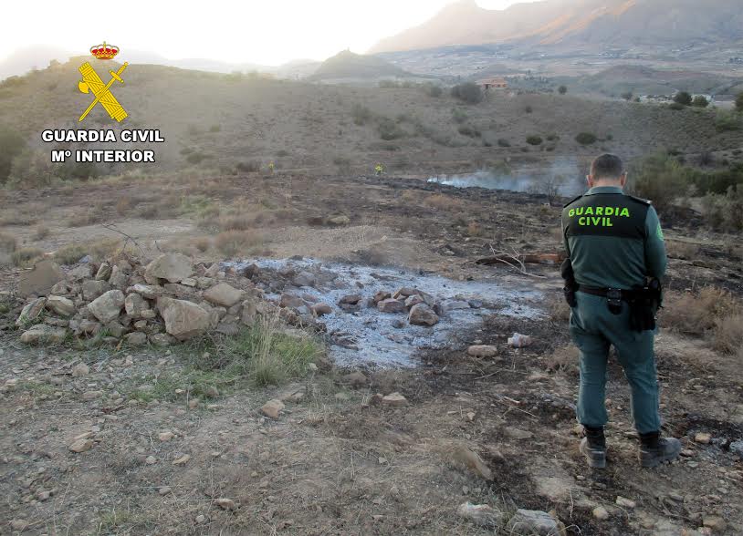 Los fuegos se originaron por el abandono de dos quemas agrícolas que aún se encontraban activas. Foto: Guardia Civil de Murcia
