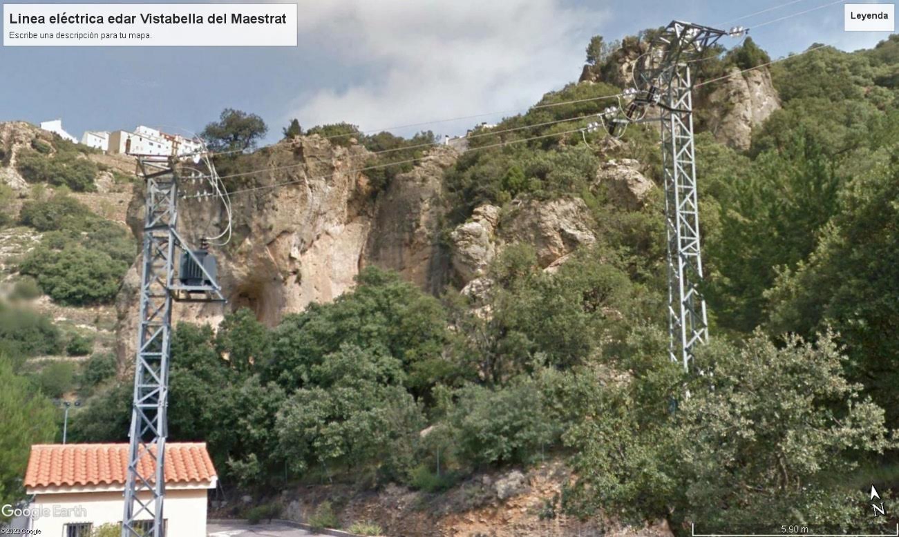 Línea eléctrica Edar Vistabella del Maestrat en plena Zepa del Peñagolosa sin protecciones avifauna. Foto: Adensva