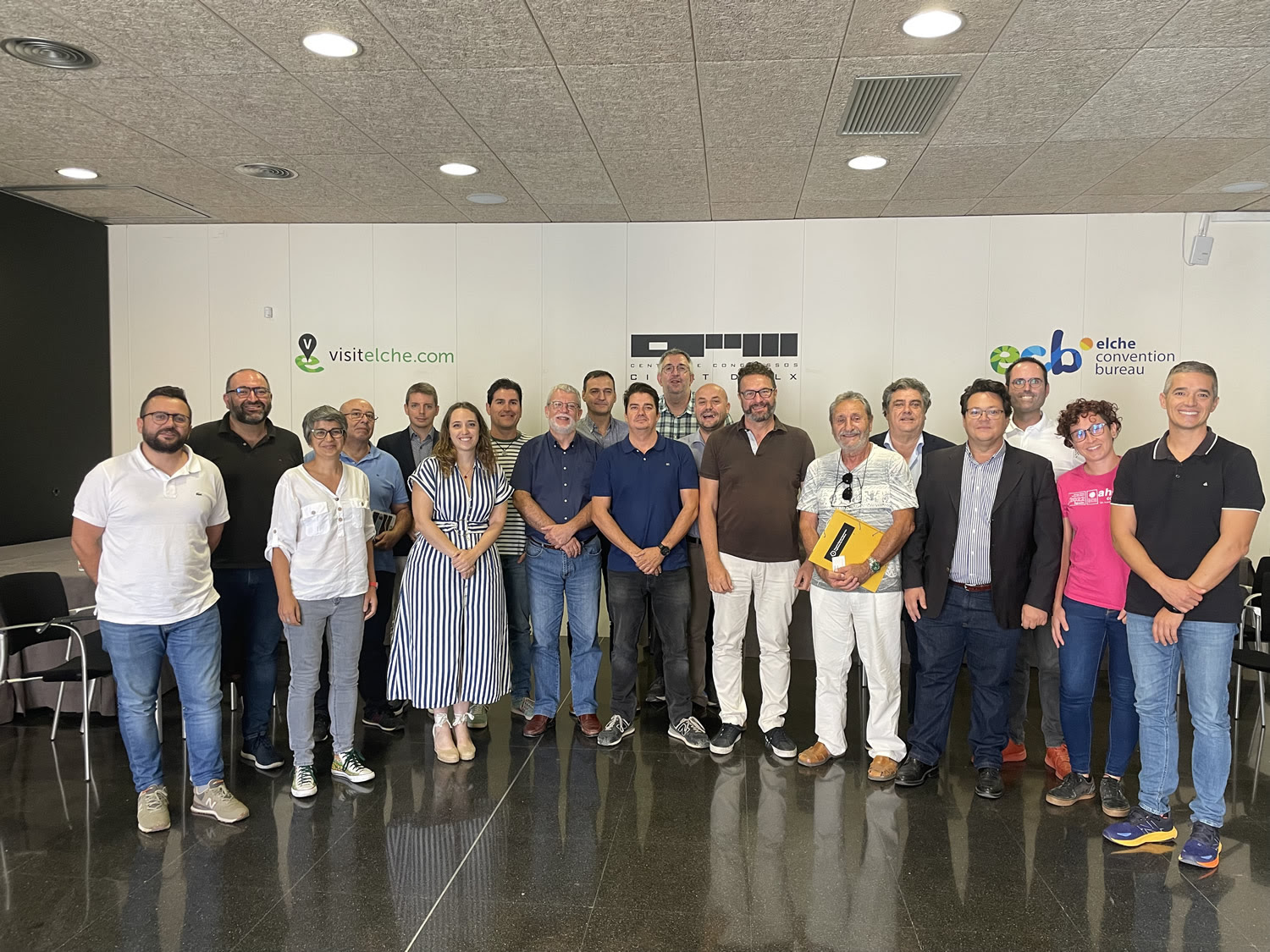 La reunión congregó a una decena de Oficinas de Transformación Comunitaria (OTC) de la Comunitat Valenciana y la Región de Murcia. Foto: FDS