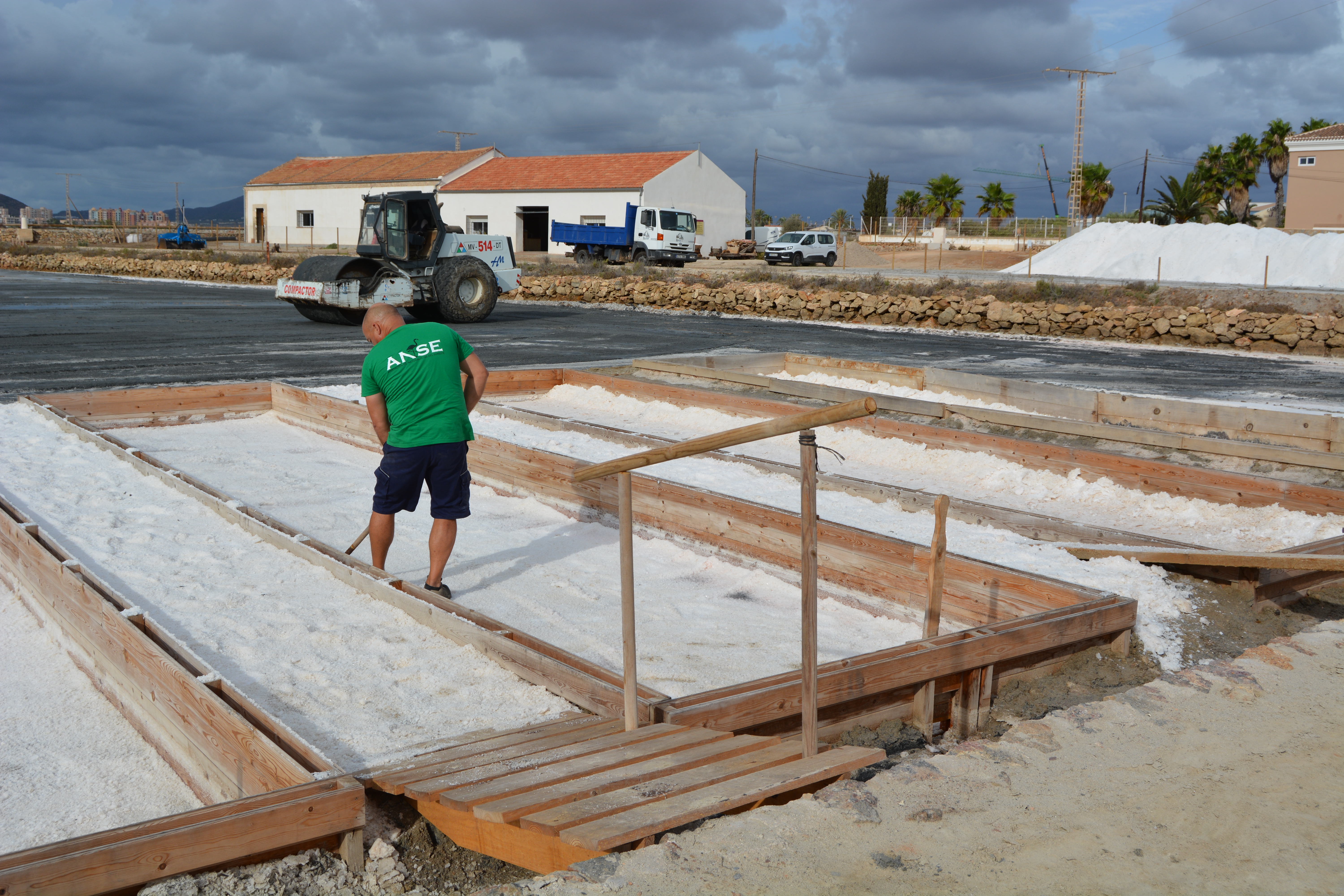 Trabajos en las salinas de Marchamalo. Foto: ANSE